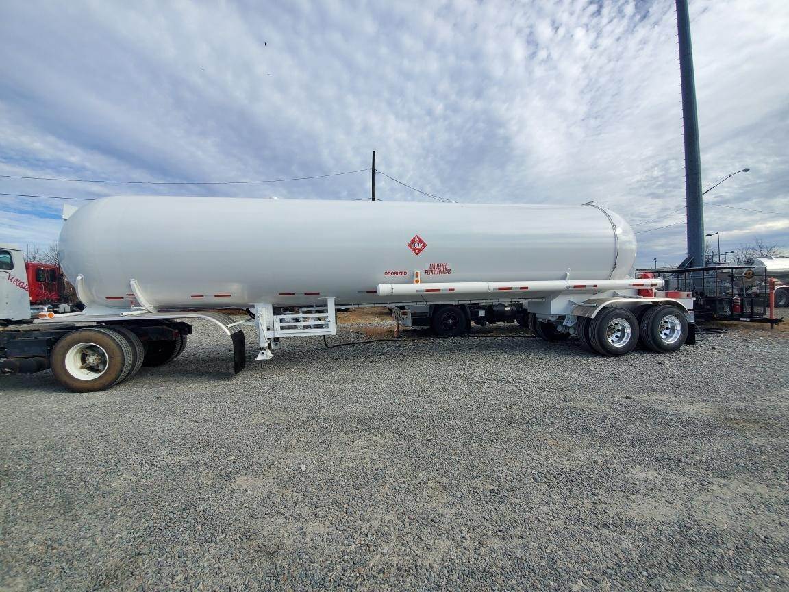 Buy 11600 Gallon Industrial Gas Tank Trailer Online MC-331 LPG LIQUID TANKER IN STOCK - Image 12