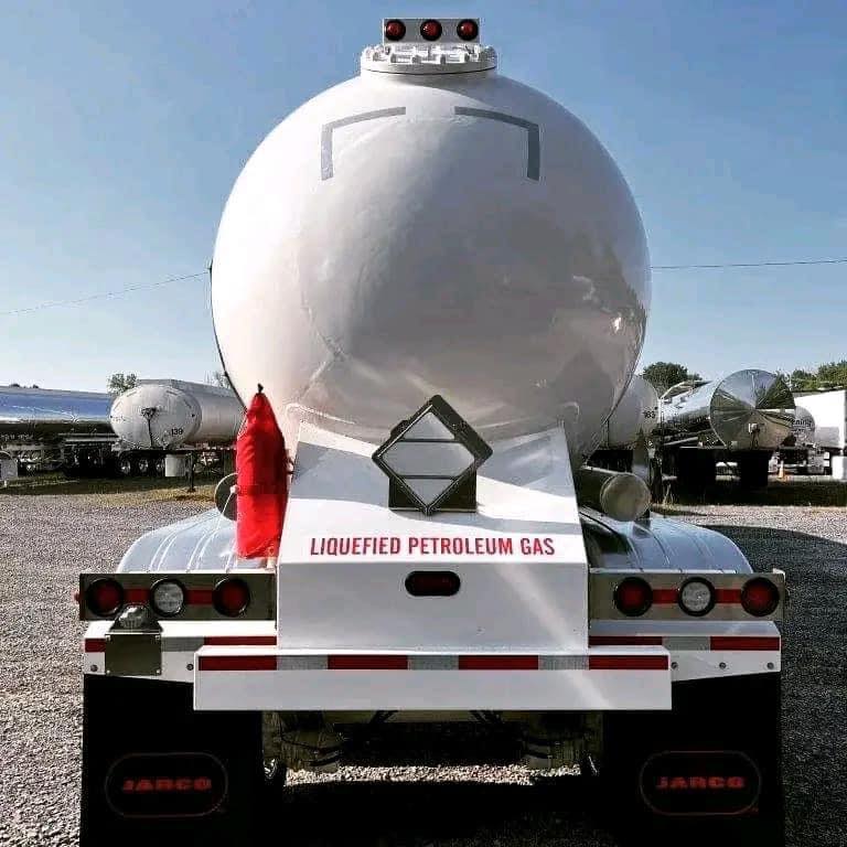 Buy 11600 Gallon Industrial Gas Tank Trailer Online MC-331 LPG LIQUID TANKER IN STOCK - Image 3